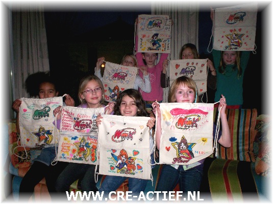 Kinderfeestje textielschilderen Merijn 8jr IJsselstein 26-1-2011  4224.jpg